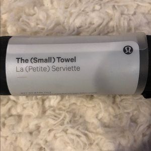 Lululemon The (Small) Towel black